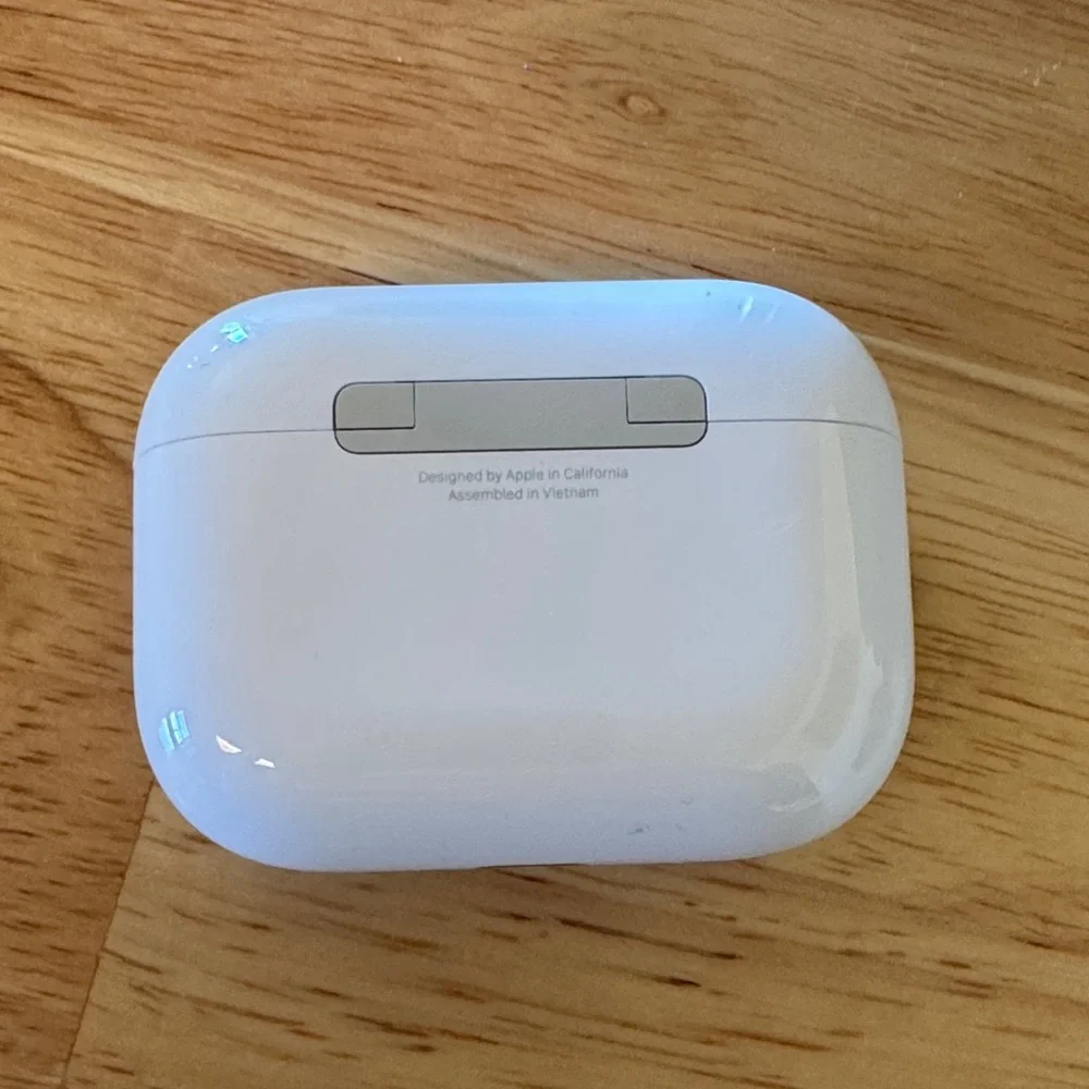 Apple AirPod Pro 4.